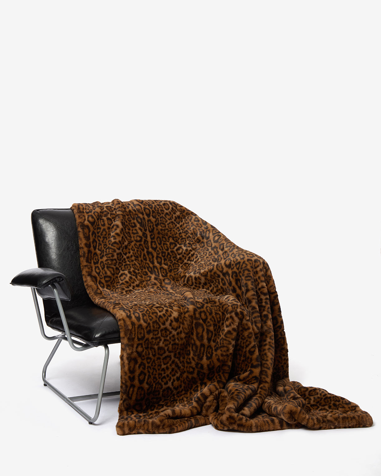 Brady PLUCHE™ Faux Fur Blanket in Leopard – Apparis