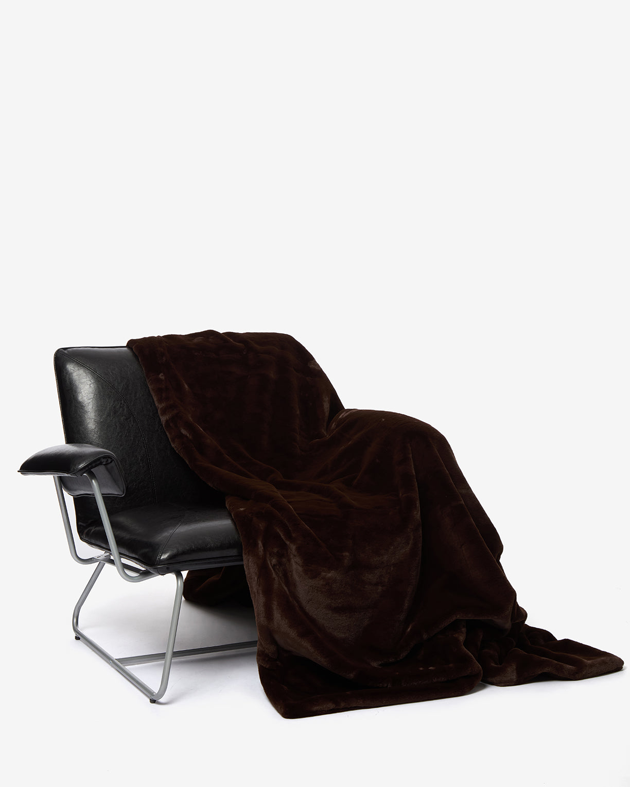 Brady PLUCHE™ Faux Fur Blanket in Espresso – Apparis