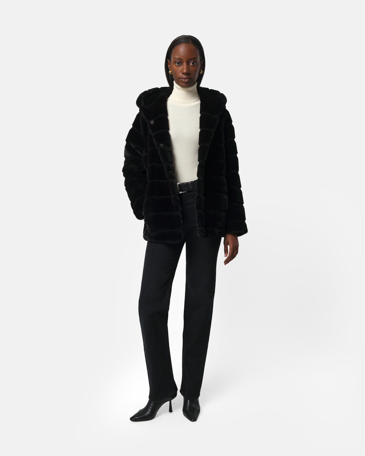 herlipto  Faux Fur Coat ブラック herlipto 【𝖭𝖤𝖶 𝖢𝖮𝖫𝖮𝖱】 🏷️Winter Love Faux Fur Coat