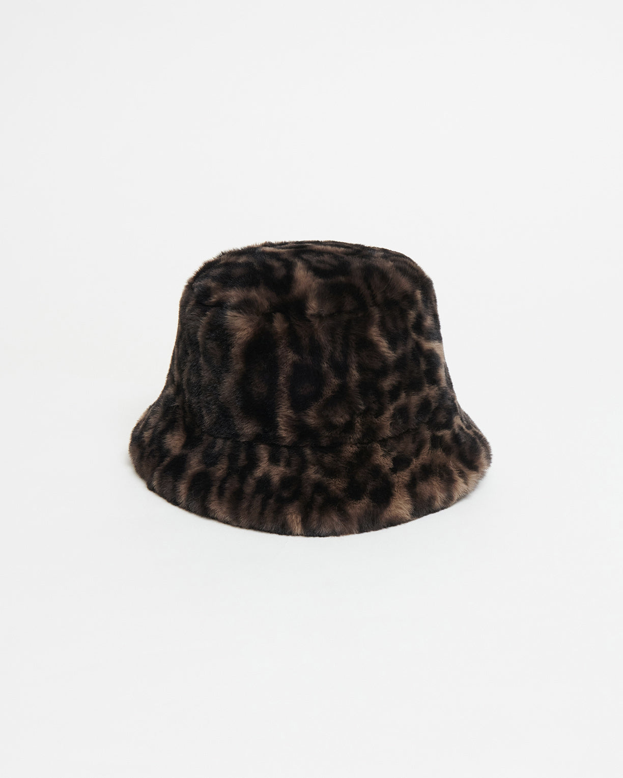 Amara Faux Fur Bucket Hat in Dark Leopard – Apparis