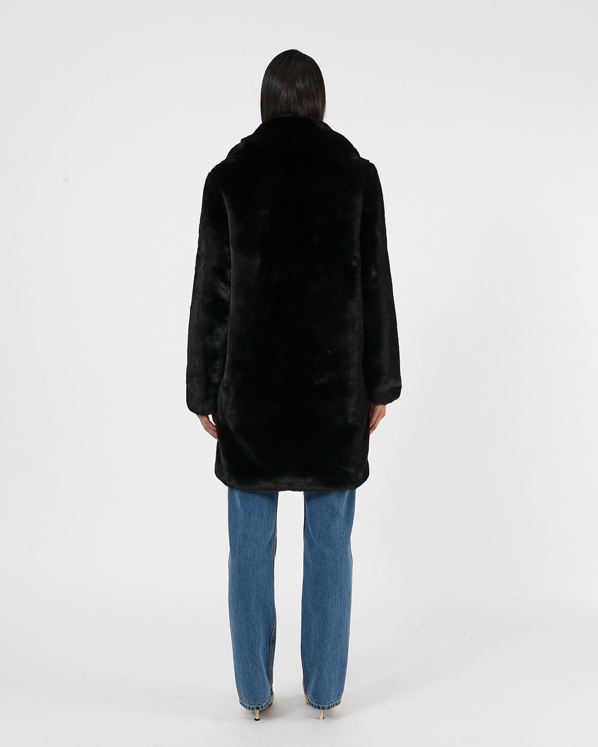 Apparis shop black coat