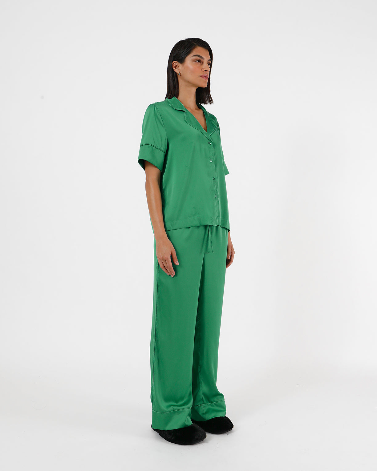 Silk pajamas online green