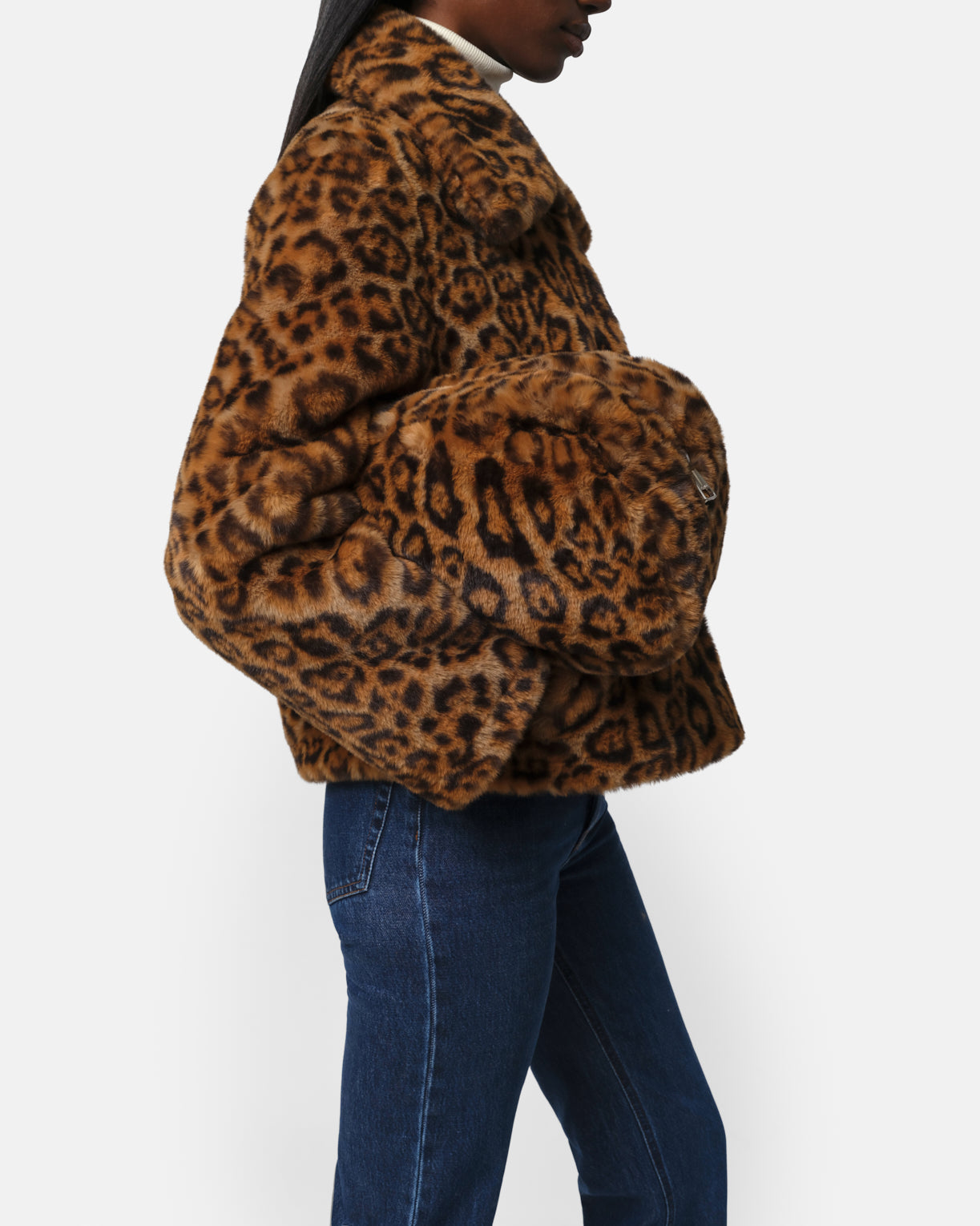 Jumbo Noor Faux Fur Travel Pouch in Leopard – Apparis