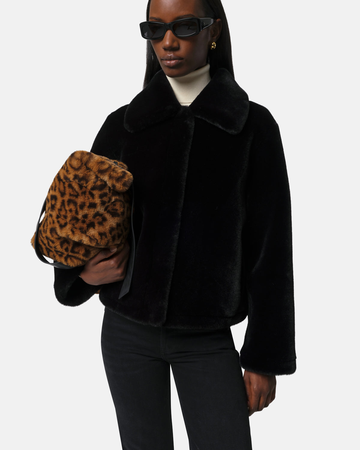 Elis Faux Fur Coat in Noir – Apparis