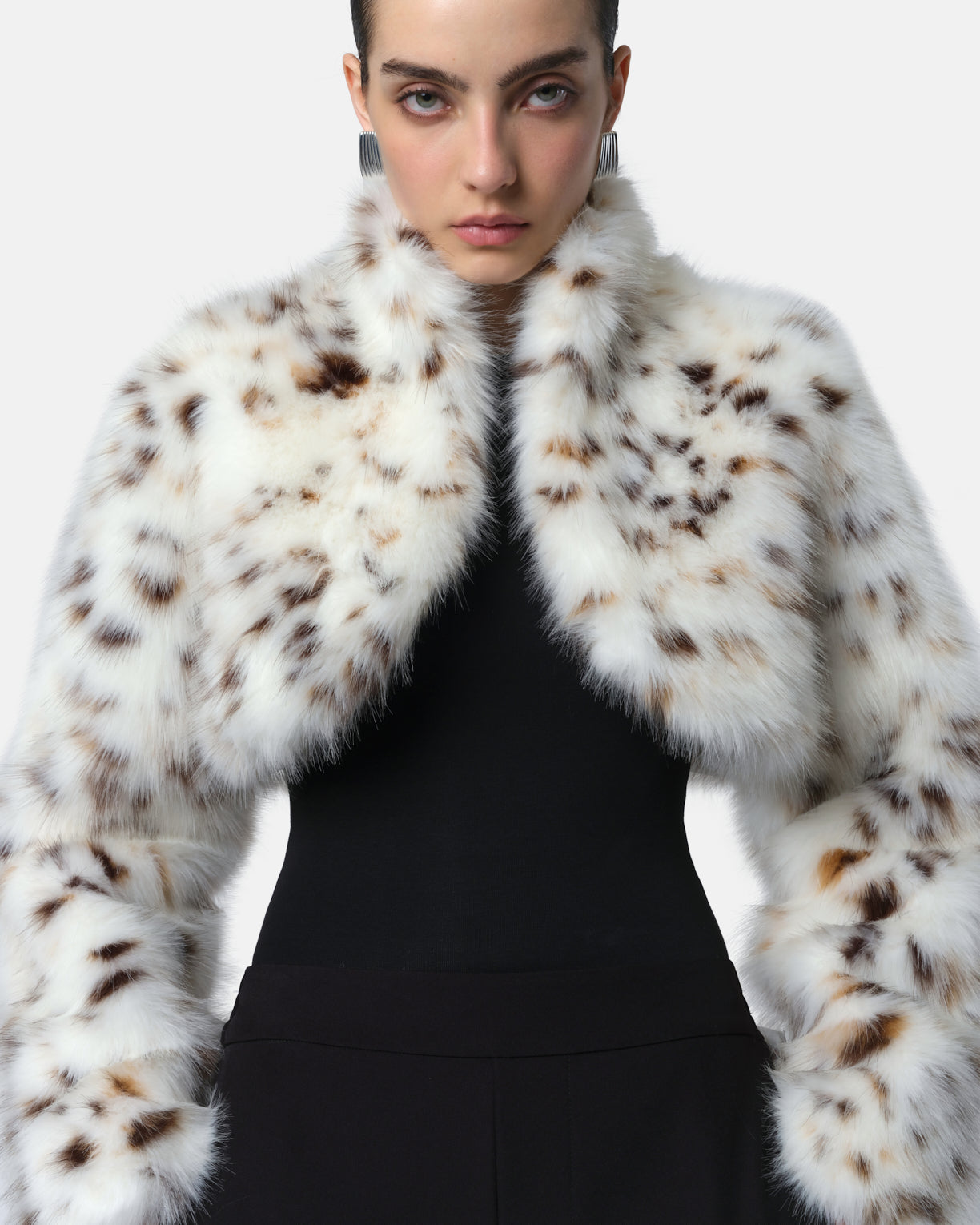 Odette Snow Leopard Bolero – Apparis