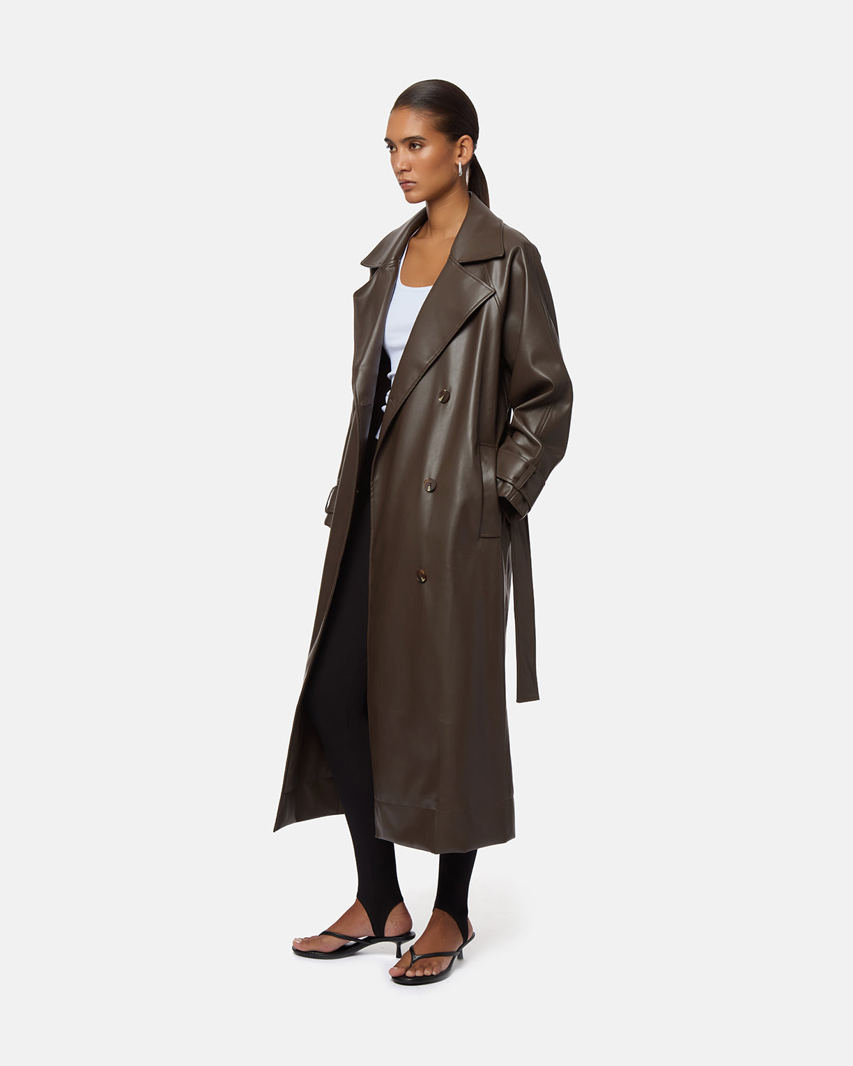 VIEW ALL OUTERWEAR – Apparis